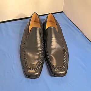 NEW ITALIAN MADE MEN'S BLACK LOAFERS SZ. 9